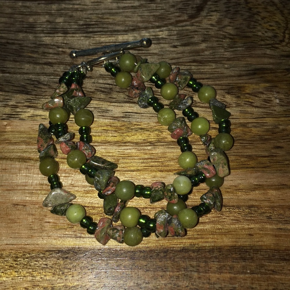 NEW green rocked bracelet !